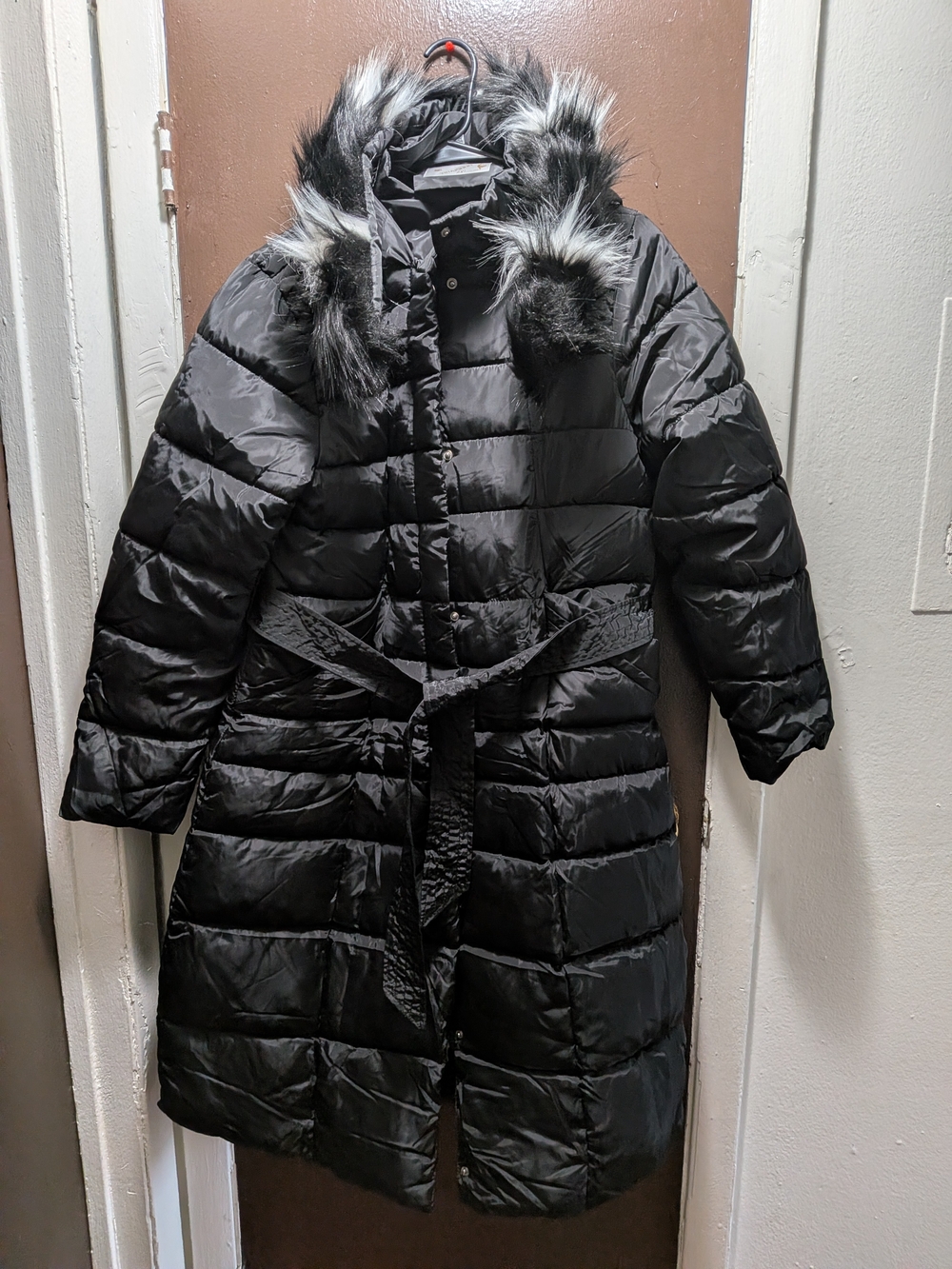 Black Quilted Belted Puffer Coat with Faux Fur Trim